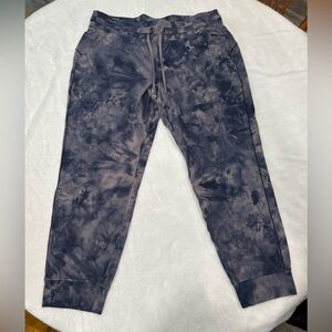 Ready to Rulu High-Rise Jogger Crop